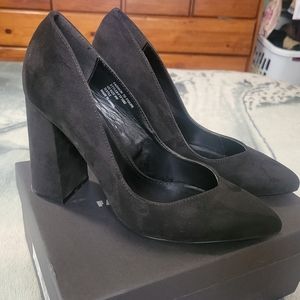 Fashion to Figure Size 9 Chunky Pointed Toe Heel